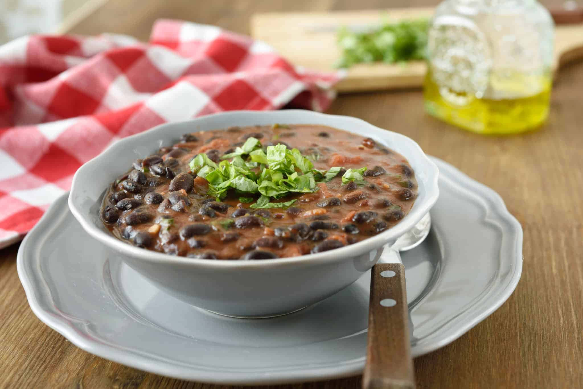 black bean soup, steaming bowl, fresh cilantro, Full HD Desktop Wallpaper