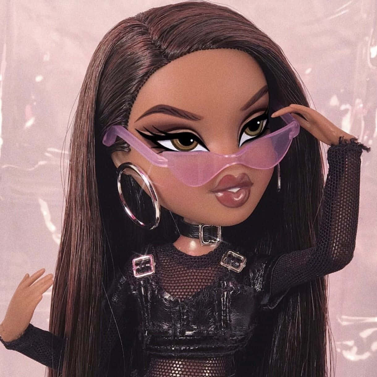 Black Bratz Aesthetic, long brown hair, bold makeup, SD Desktop Wallpaper