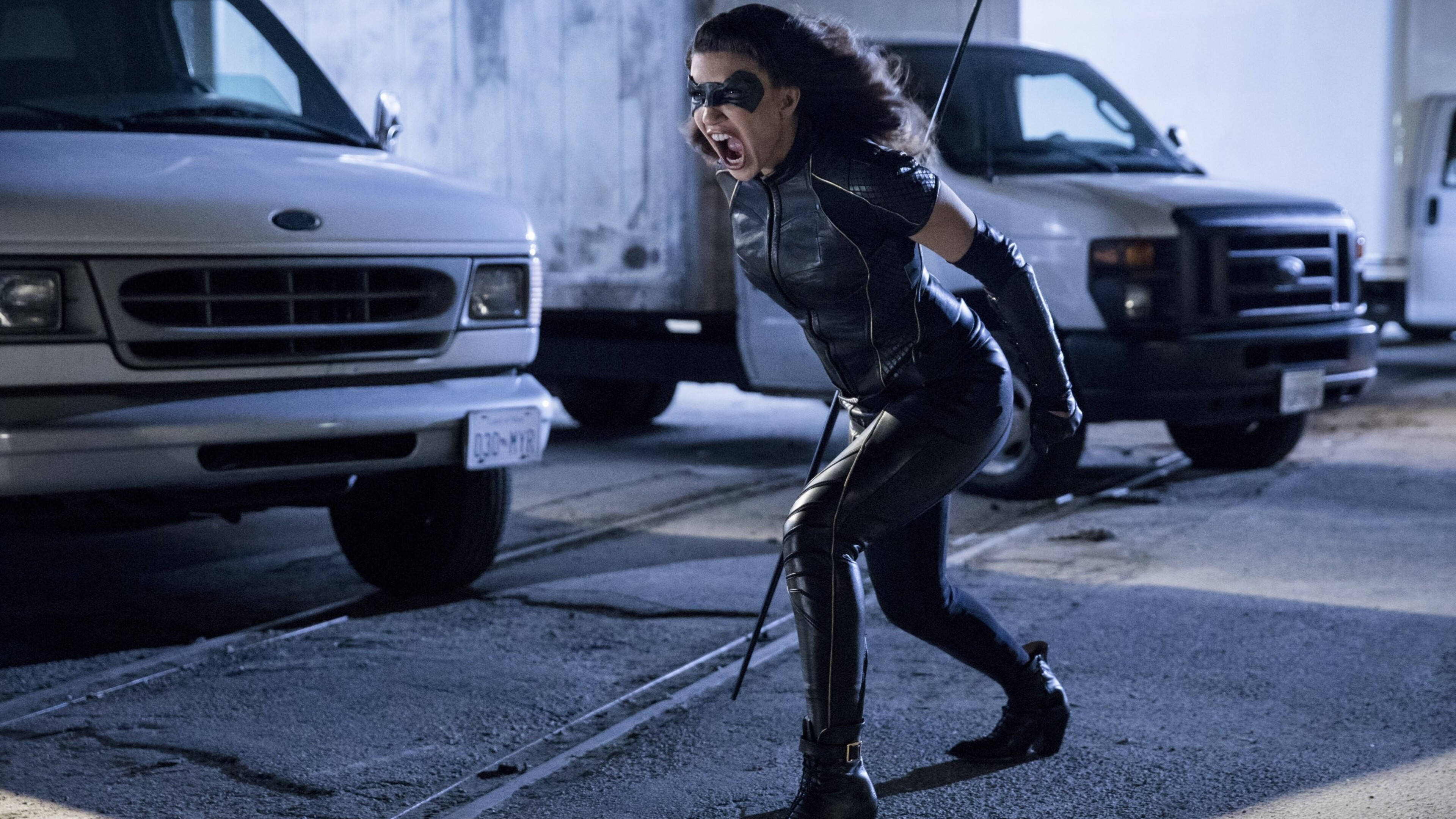 Black Canary, black leather, urban alley, 4K Desktop Wallpaper