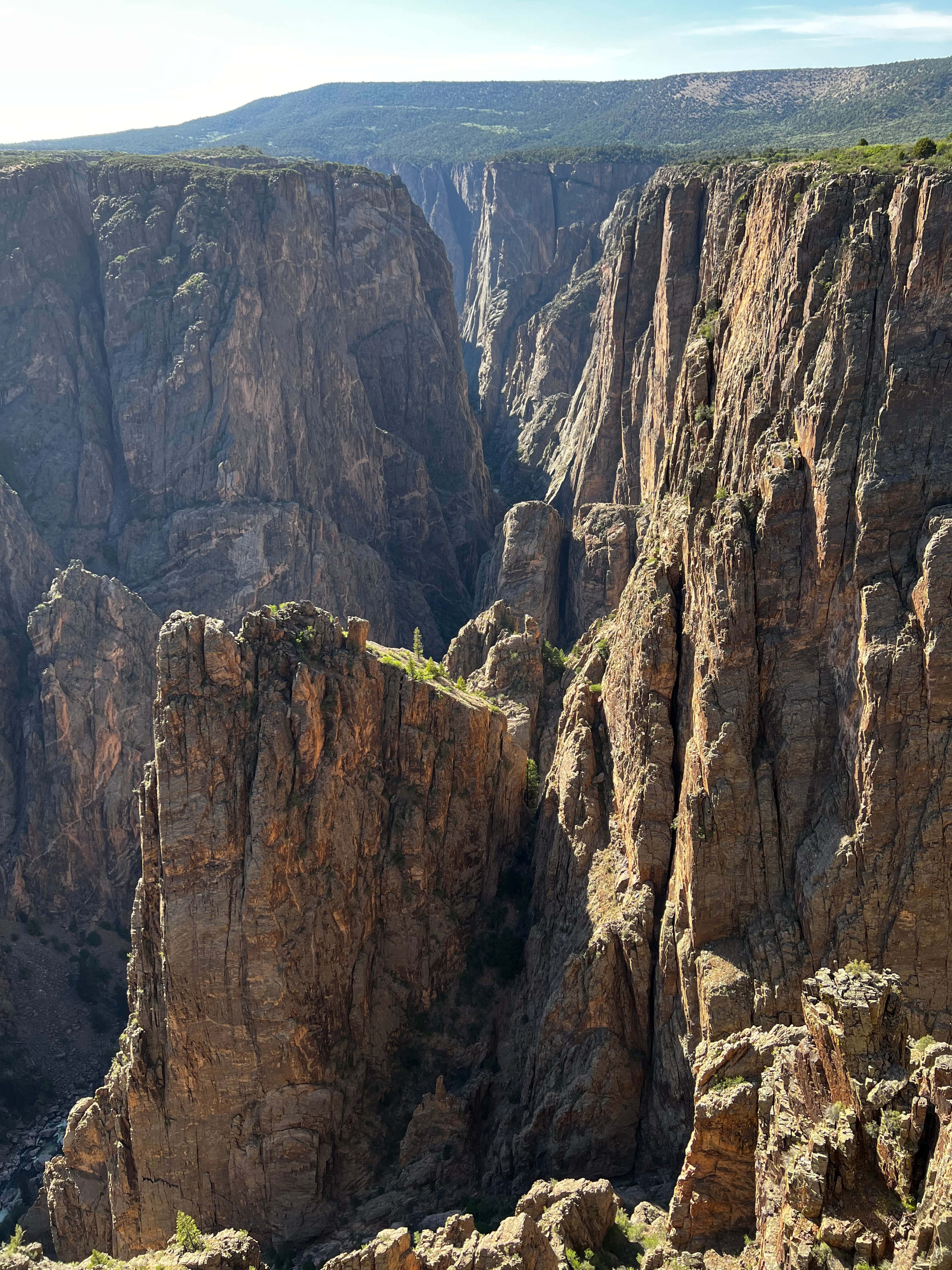Black Canyon, sunlit canyon, towering rugged cliffs, 4K Phone Wallpaper