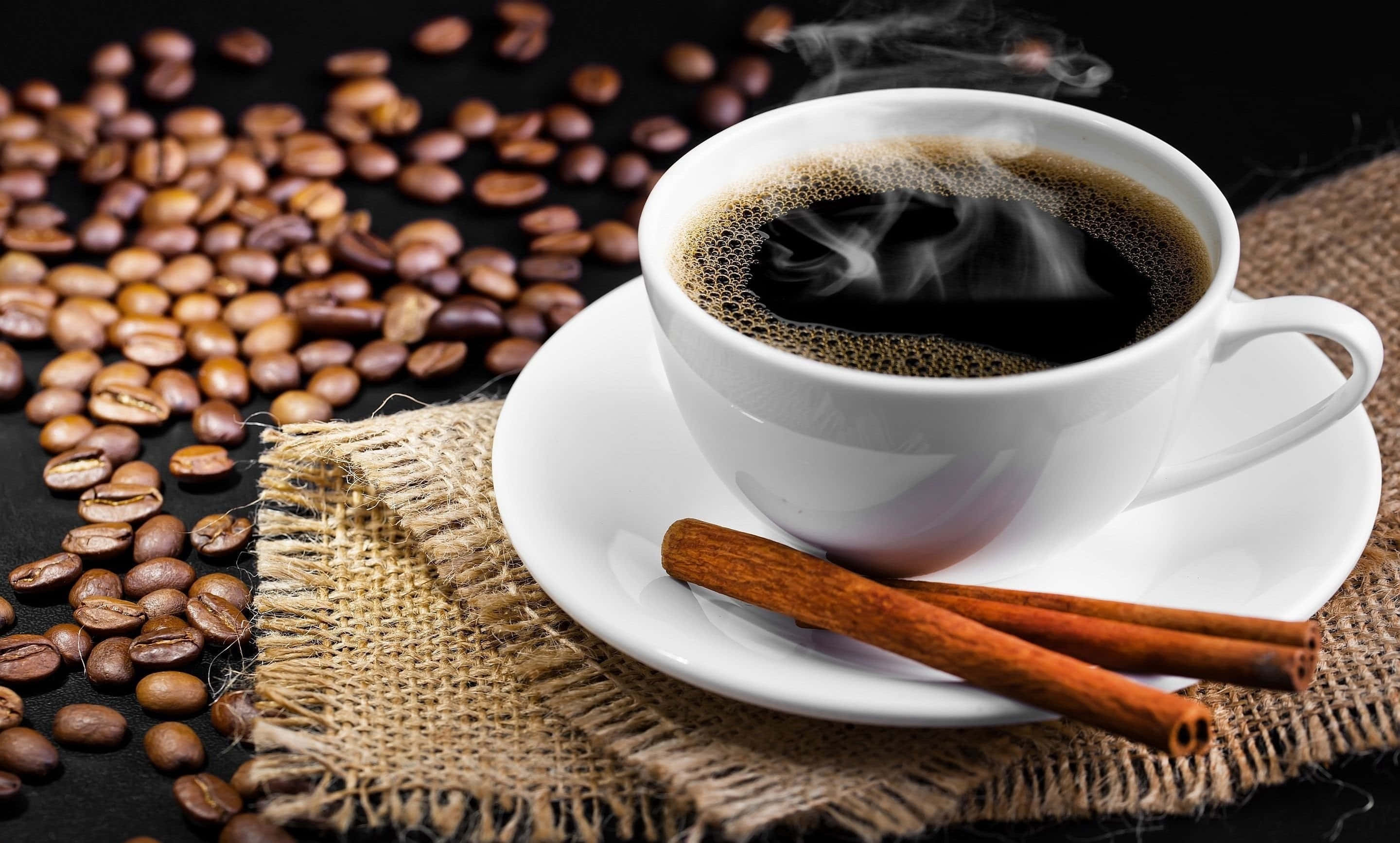 black coffee, steaming cup of black coffee, cinnamon sticks, 2K Desktop Wallpaper