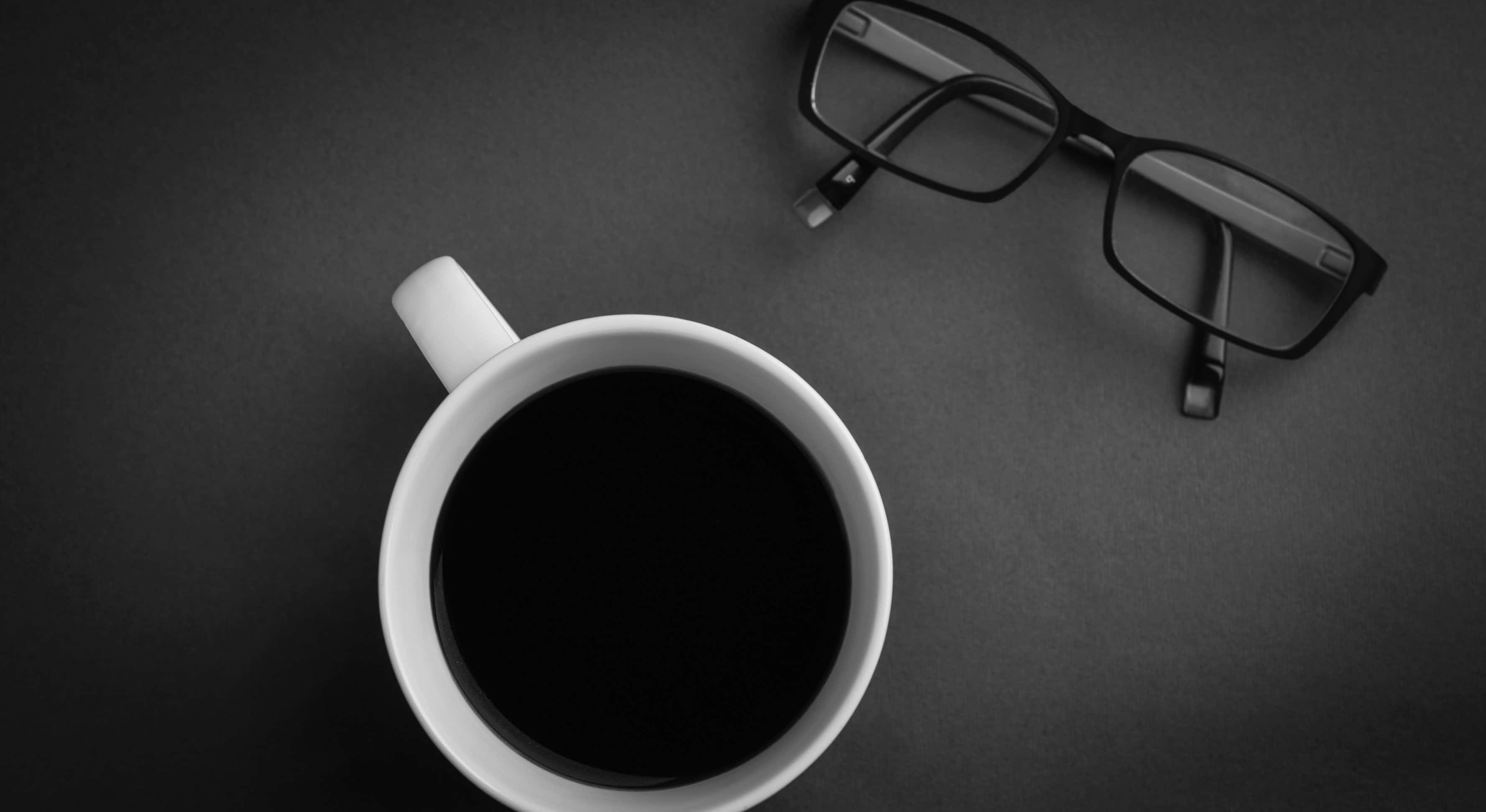 black coffee, white coffee cup, glasses, 2K Desktop Wallpaper