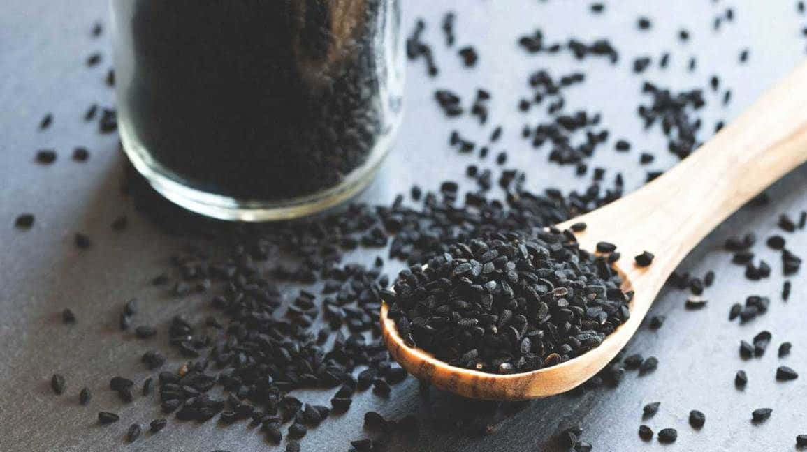 black cumin, wooden spoon, glossy black sesame seeds, SD Desktop Wallpaper