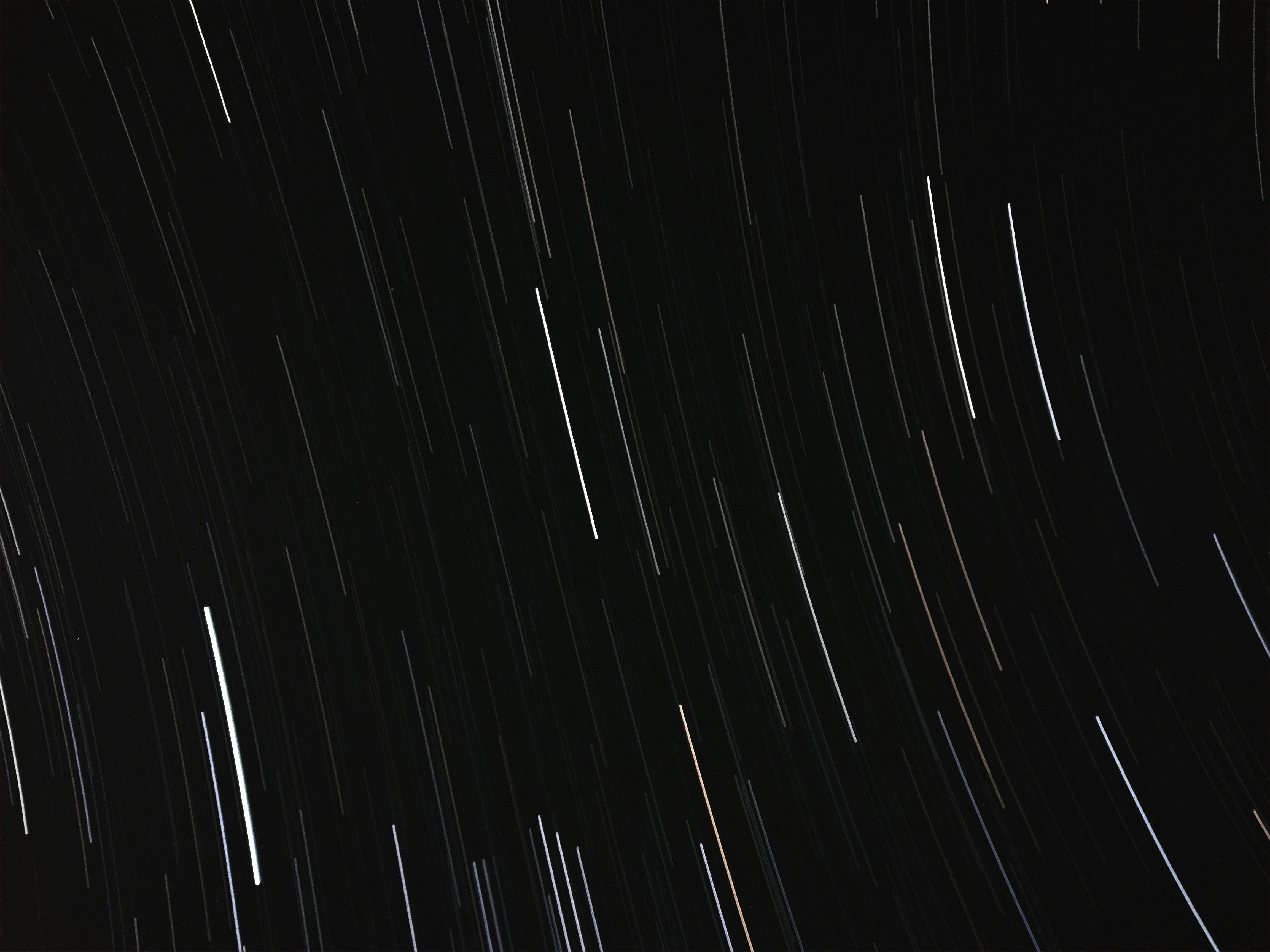 black desktop, white, pale yellow, 4K Desktop Wallpaper