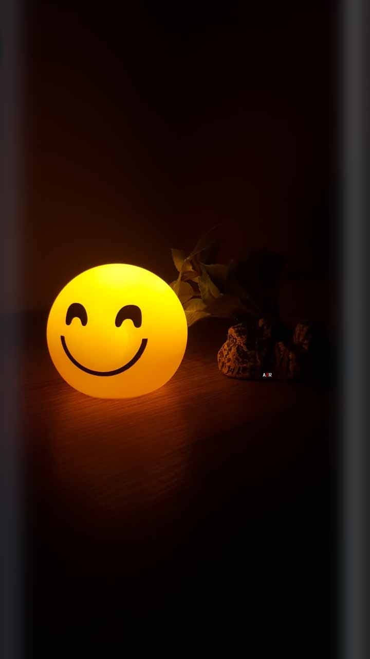 Black Emoji Glowing, glowing yellow smiley face lamp, warm light, HD Phone Wallpaper