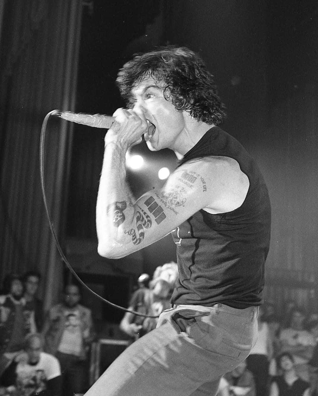 Black Flag, punk rock legends, tattooed rock singer, HD Phone Wallpaper