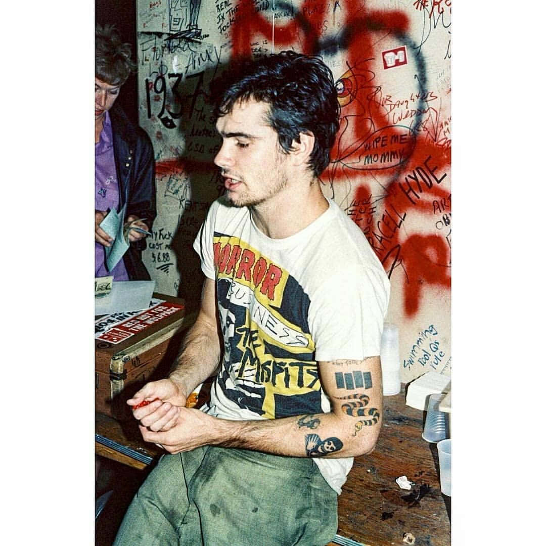 Black Flag Band, punk rock legends, graffiti-covered room, SD Desktop Wallpaper