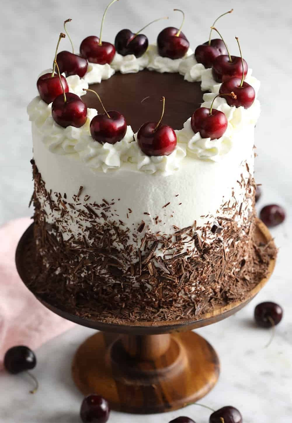 Black Forest Cake, wooden cake stand, black cherry cake, HD Phone Wallpaper