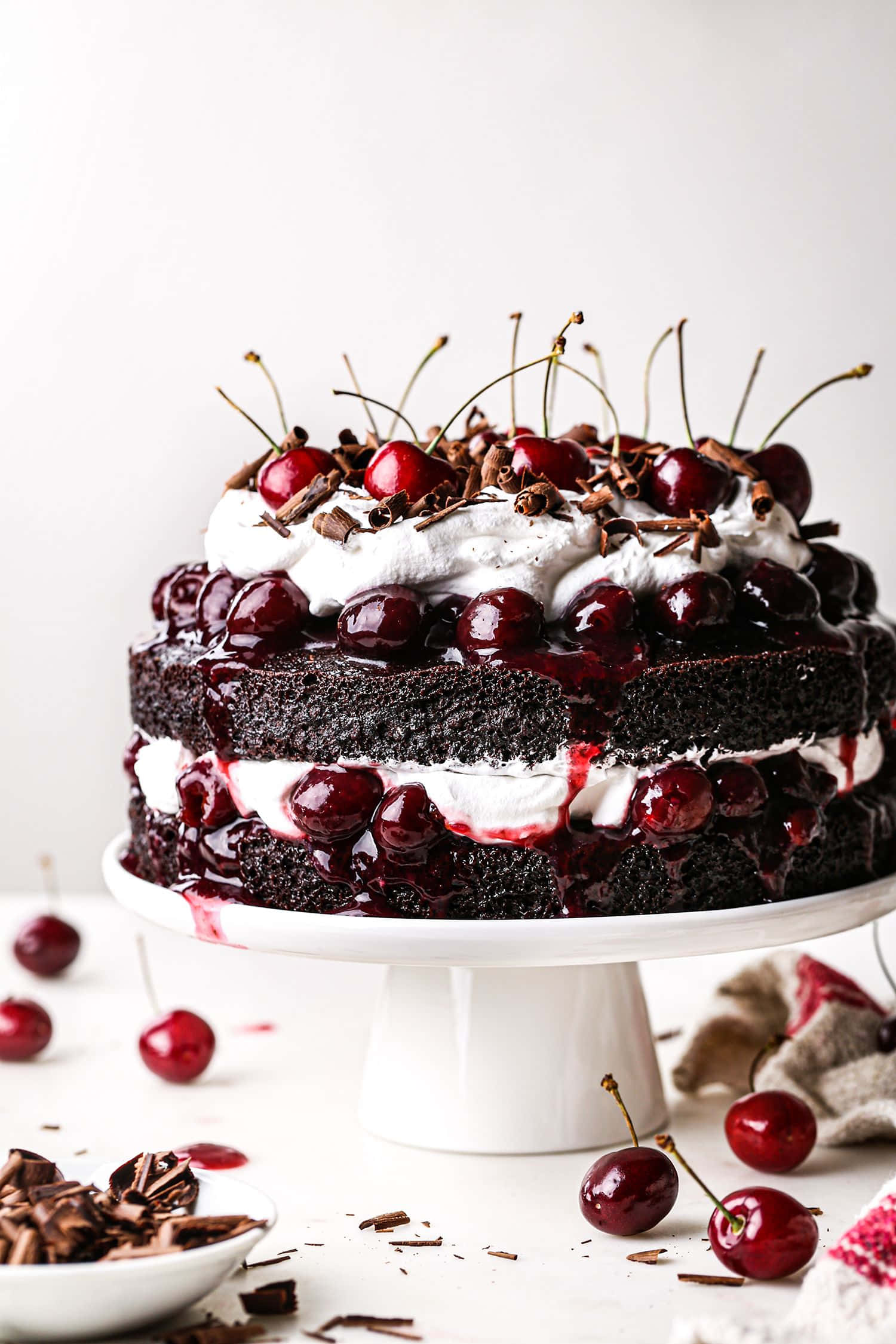 Black Forest Cake, black cherry cake, chocolate shavings, Full HD Phone Wallpaper