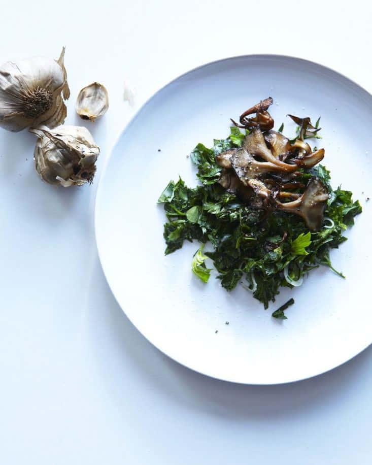 black garlic, mushrooms, greens, SD Phone Wallpaper