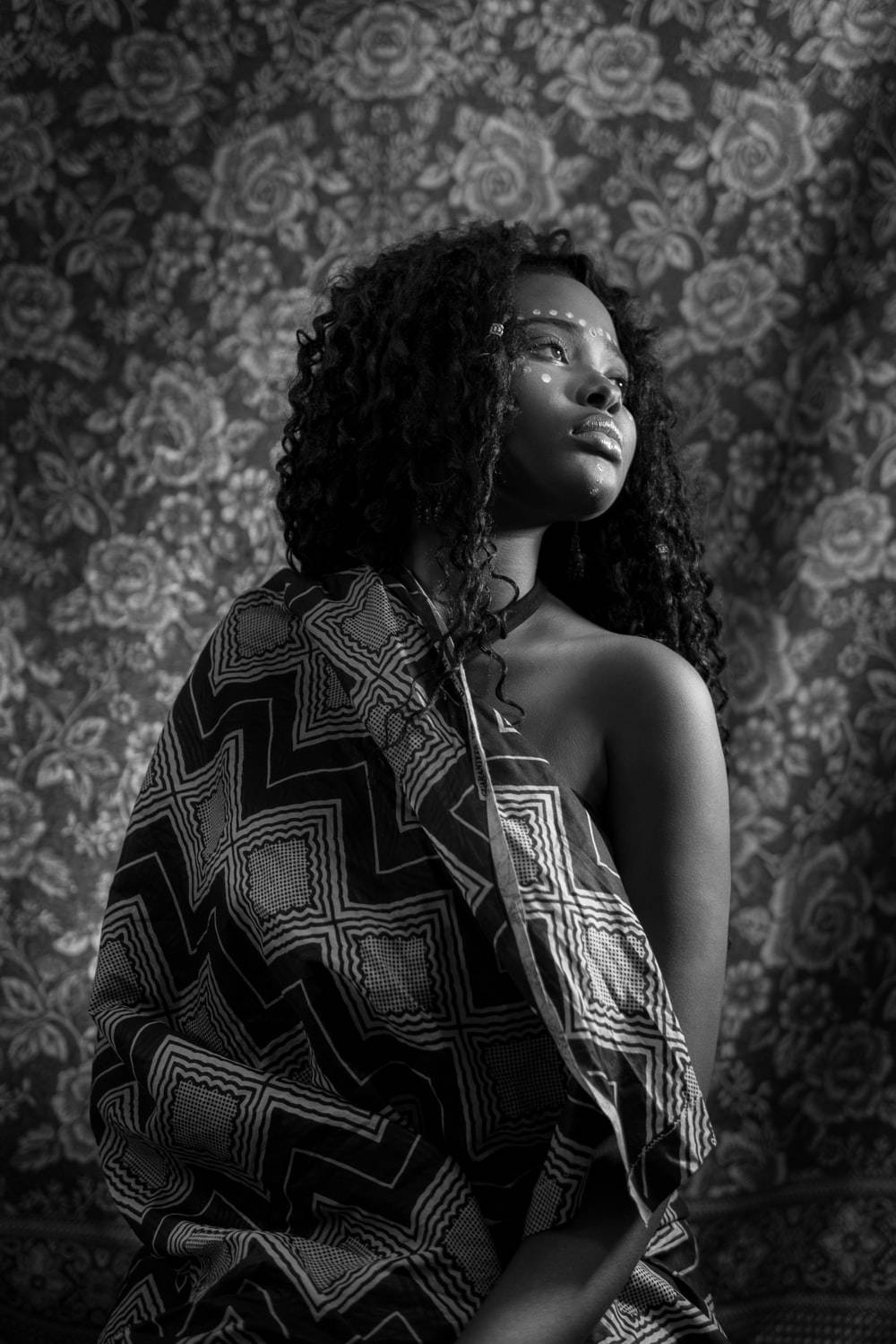 black woman, white face paint, curly hair, HD Phone Wallpaper