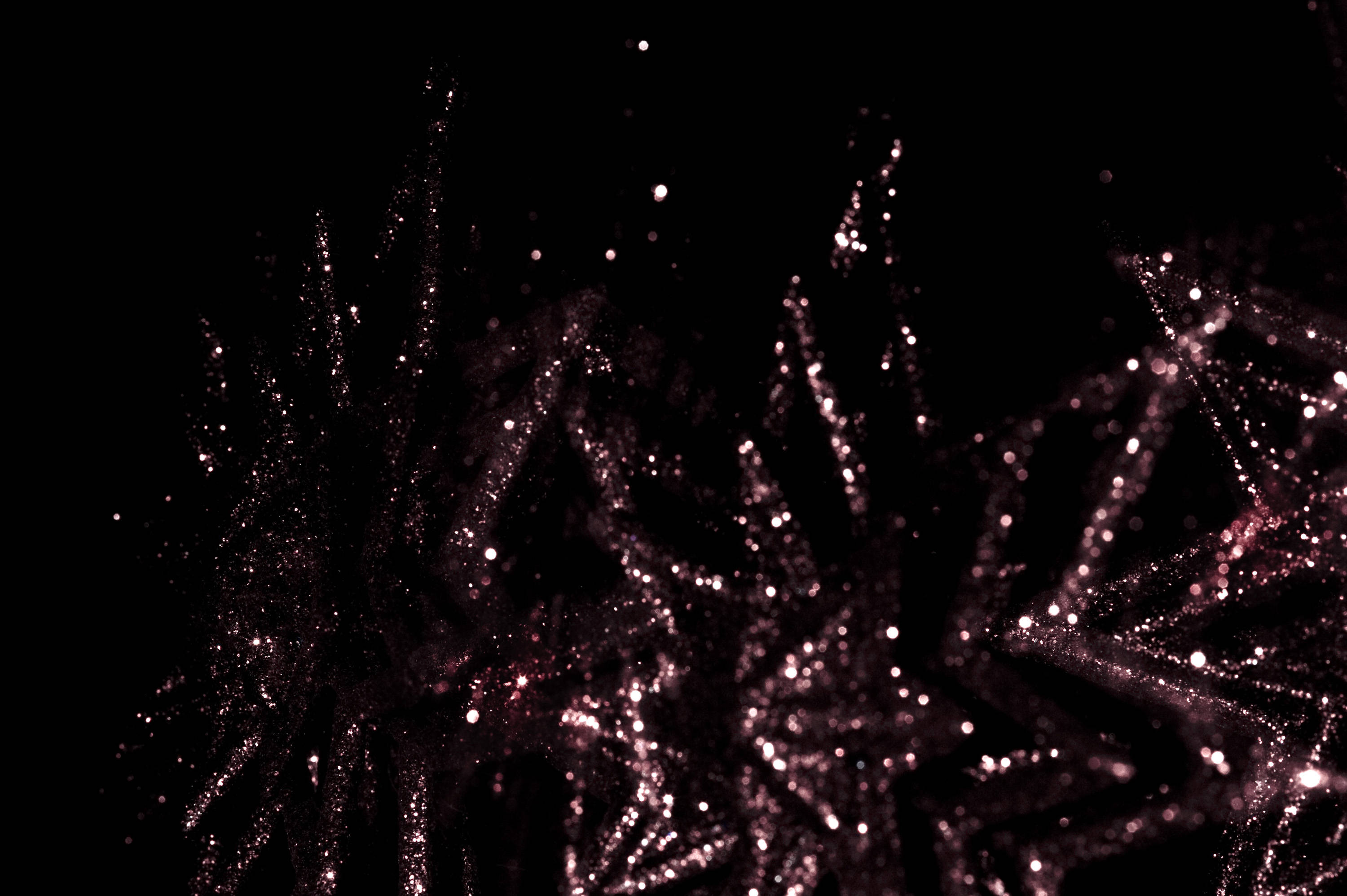 black glitter, rose gold triangles, shimmering purple glitter particles, 2K Desktop Wallpaper