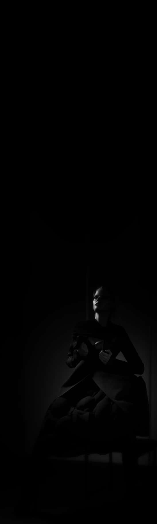 Black Magic Woman, chiaroscuro effect, spotlight, HD Phone Wallpaper