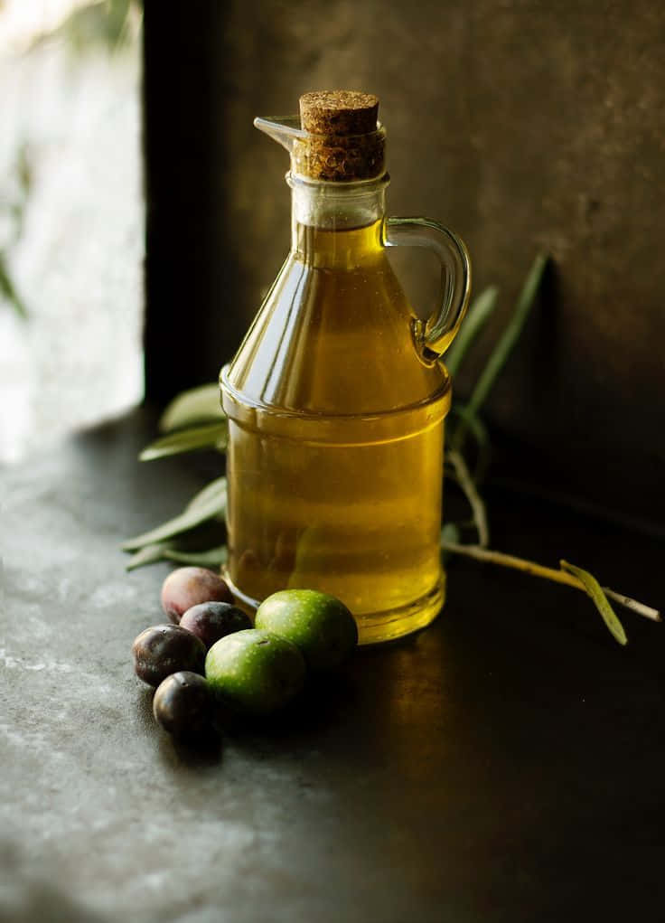 black olives, golden olive oil, cork stopper, SD Phone Wallpaper