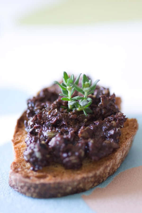 Black Olives, rustic toast slice, dark olive tapenade, SD Phone Wallpaper