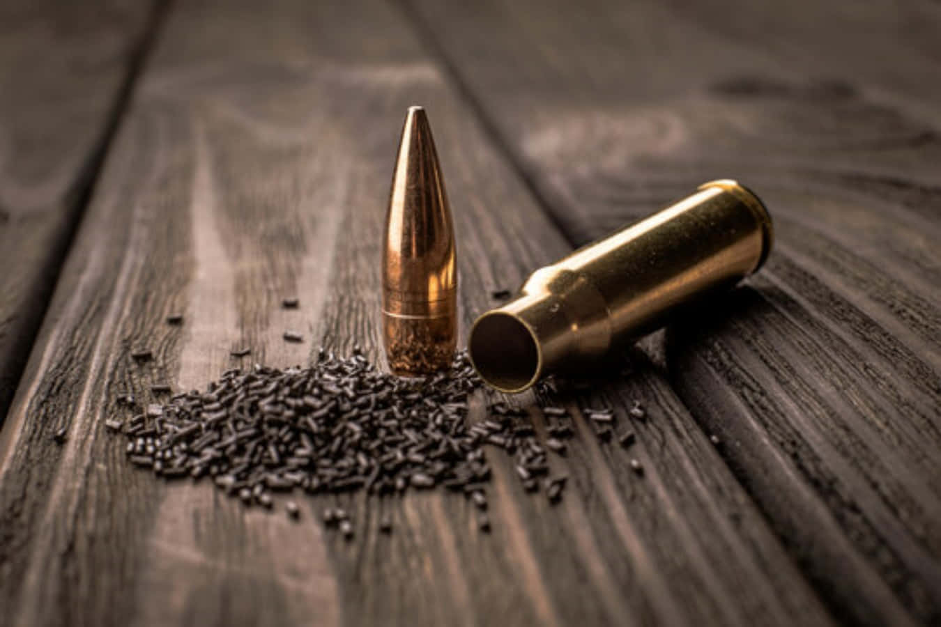 Black Powder, brass bullet, casing, HD Desktop Wallpaper