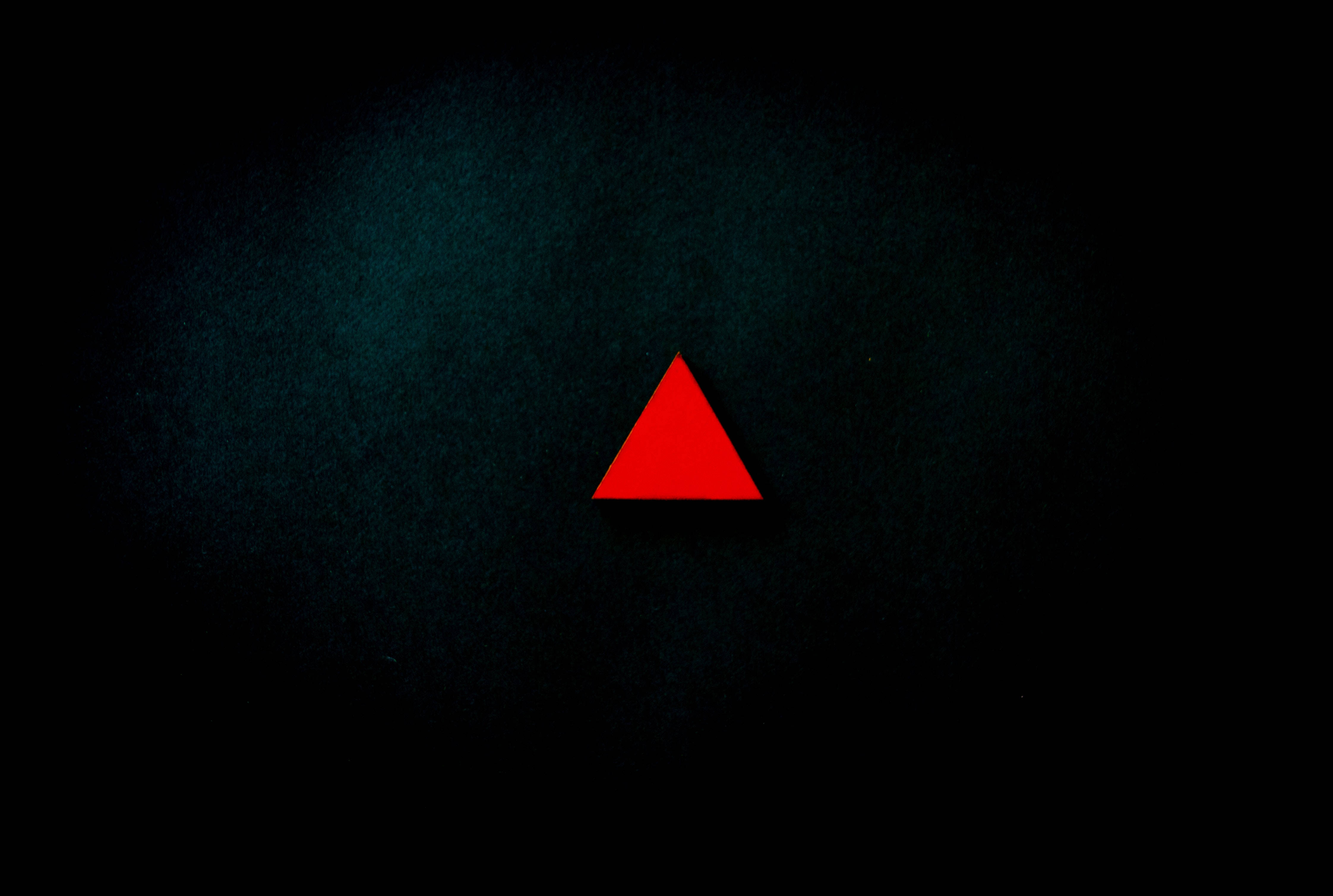 Black Red 4K, glowing red triangle, dark textured teal background, 4K Desktop Wallpaper