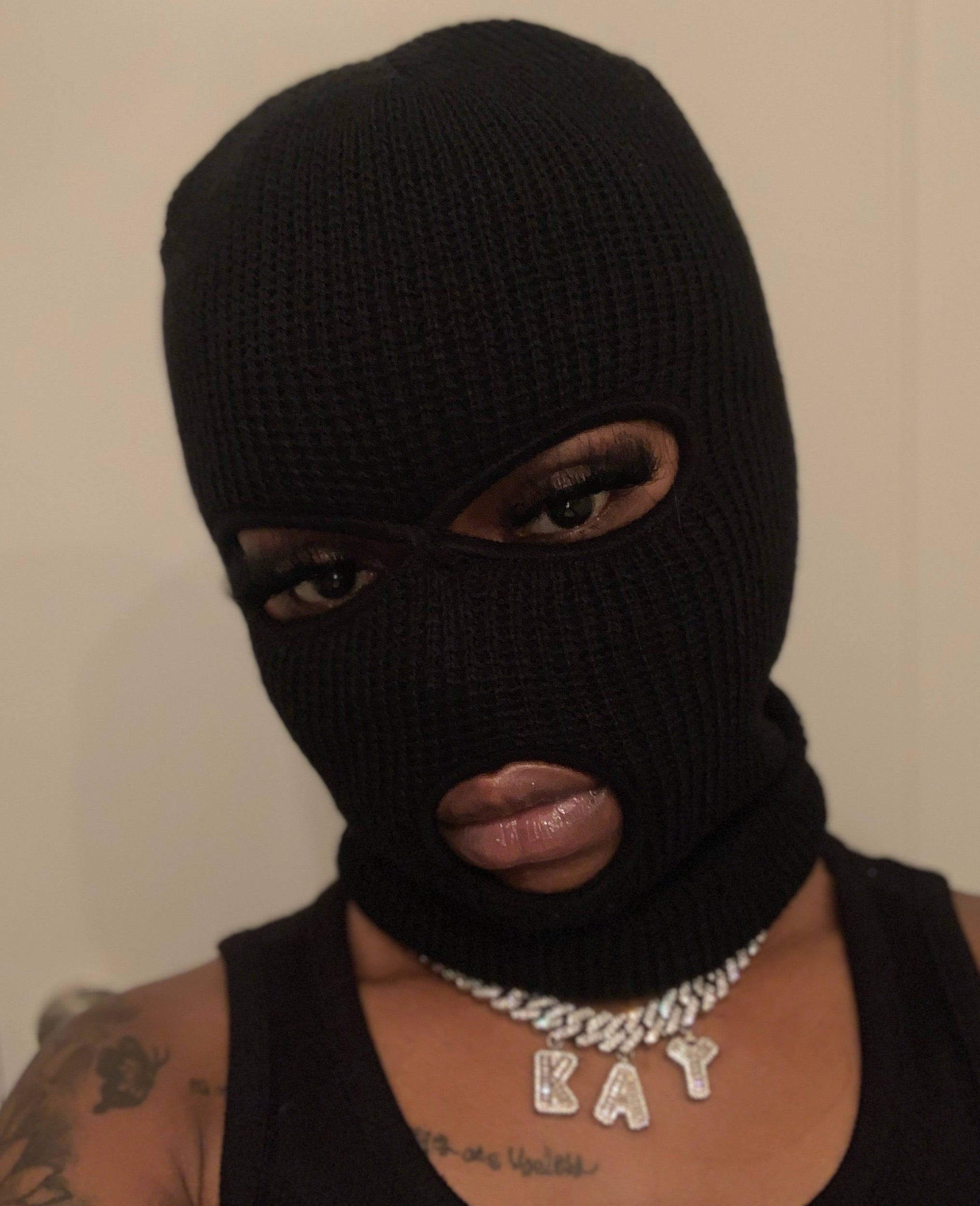 Black Ski Mask 2031, black knit balaclava, diamond-encrusted 'KAT' necklace, Full HD Phone Wallpaper