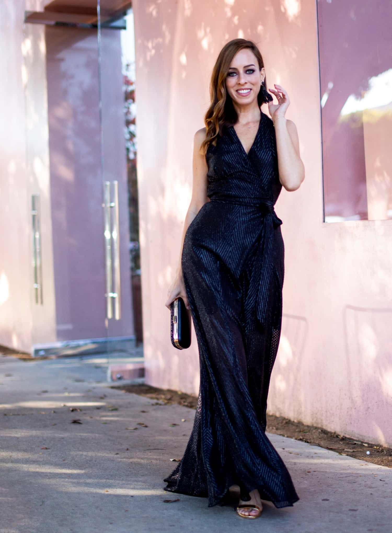 black tie dress, shimmering black gown, pink building, Full HD Phone Wallpaper