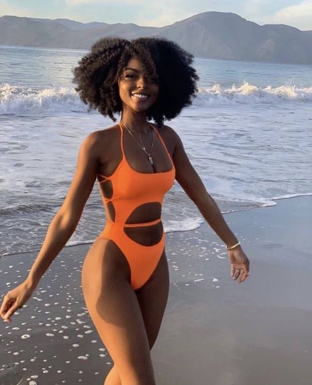 Black Woman, bikini, voluminous curly hair, SD Phone Wallpaper