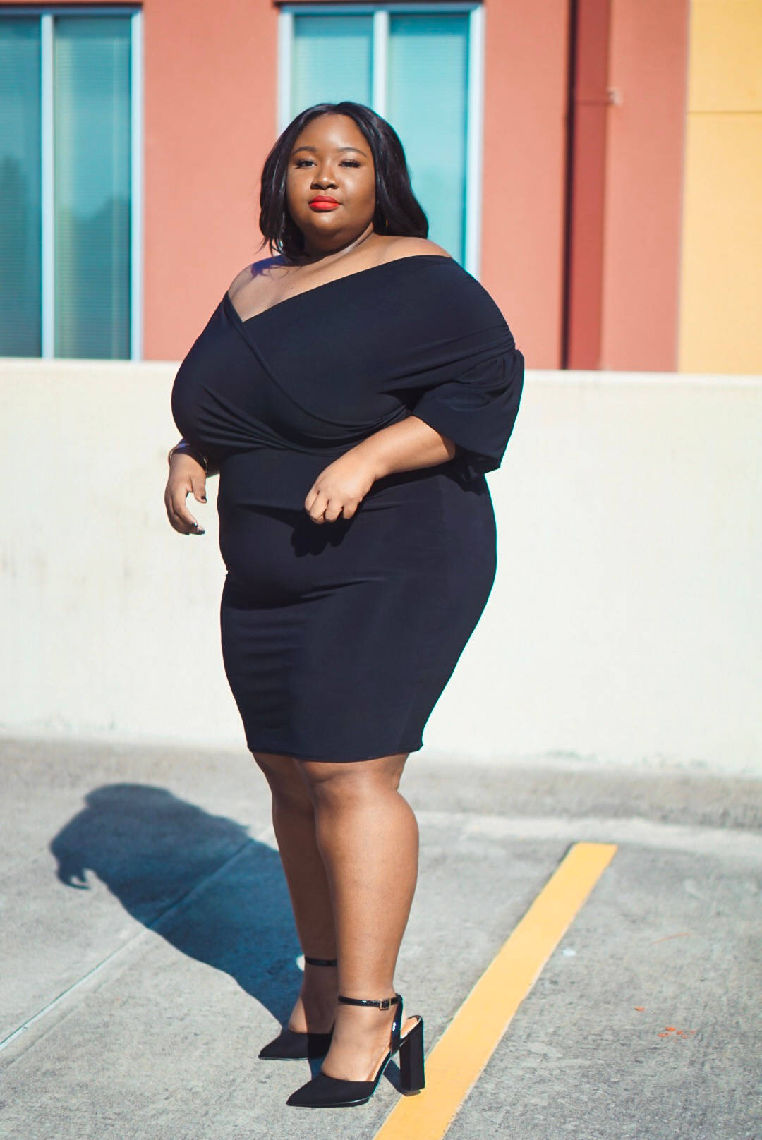 black off-shoulder dress, sidewalk, colorful building wall, HD Phone Wallpaper