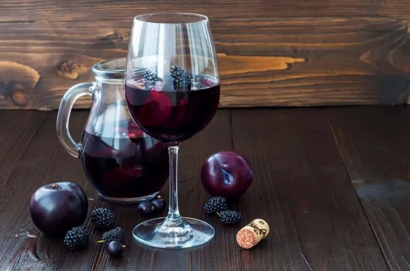 Blackberry Wine, deep red wine, plums, HD Desktop Wallpaper