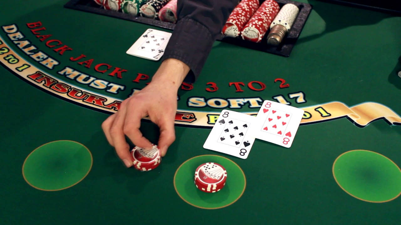 blackjack dealer, poker chips, red and white poker chip, HD Desktop Wallpaper