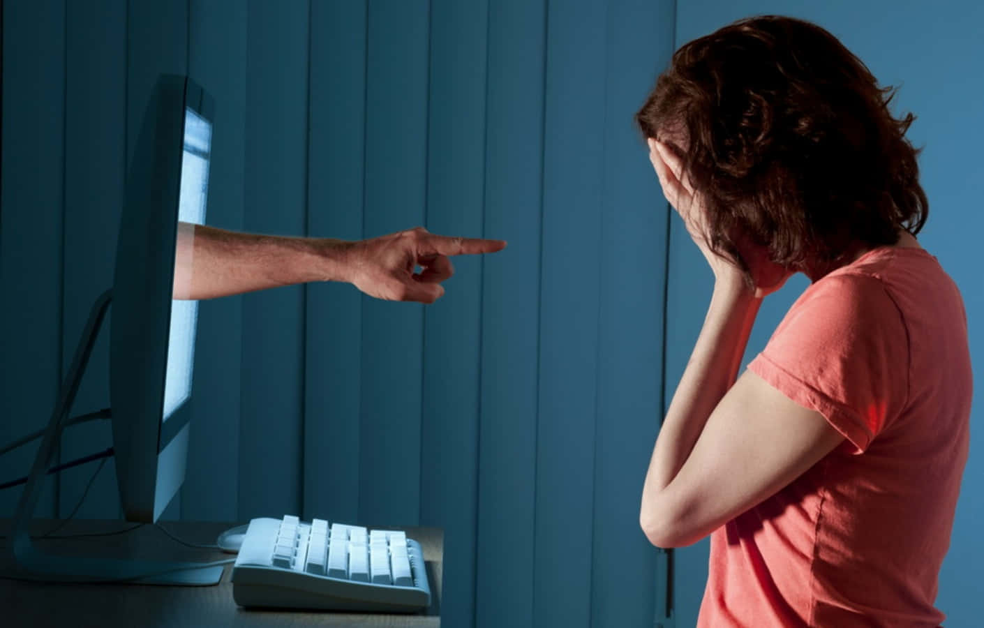 Blackmail, computer screen, hand, HD Desktop Wallpaper