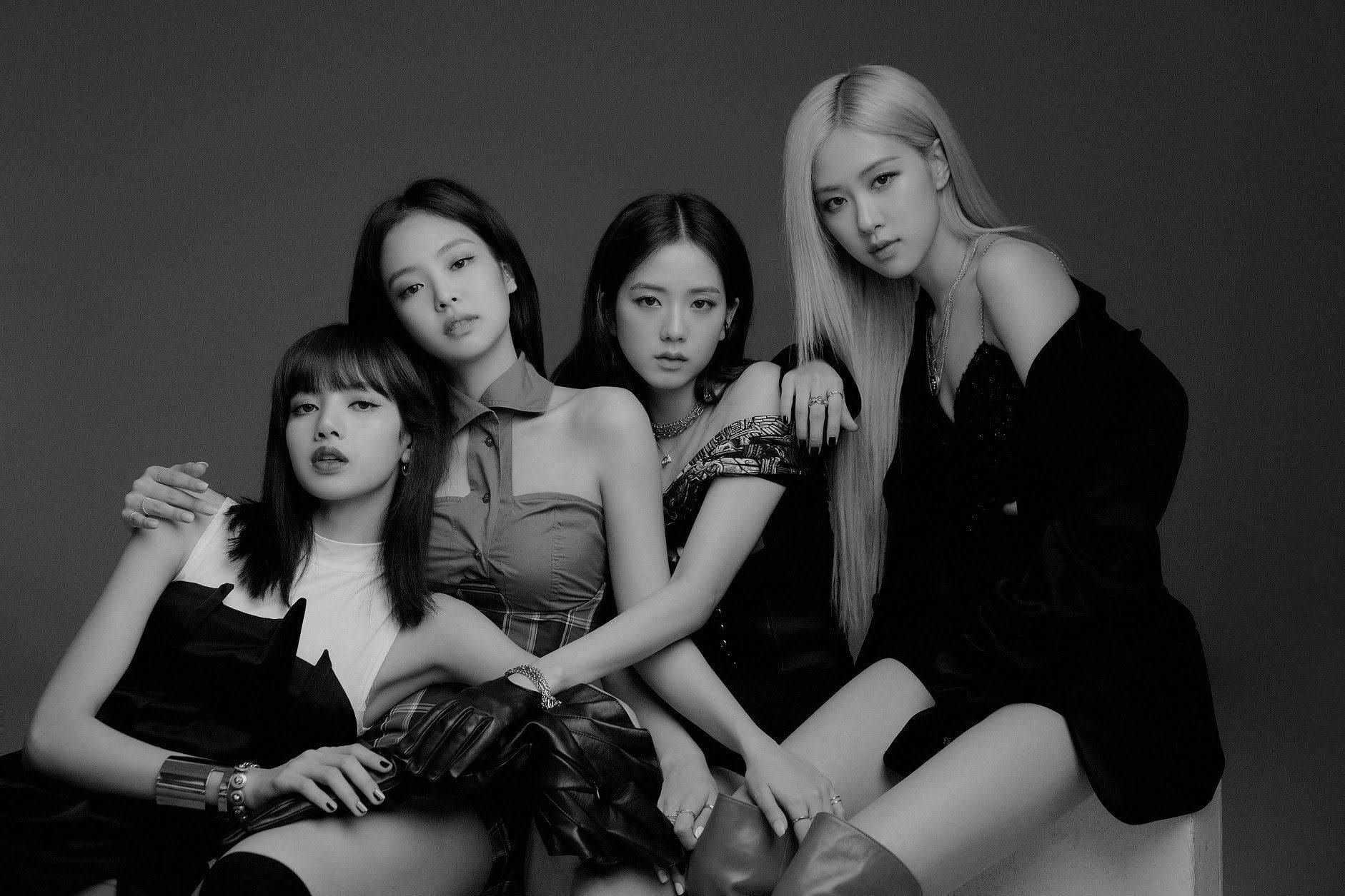 Blackpink Aesthetic, monochrome studio portrait, dramatic lighting, HD Desktop Wallpaper