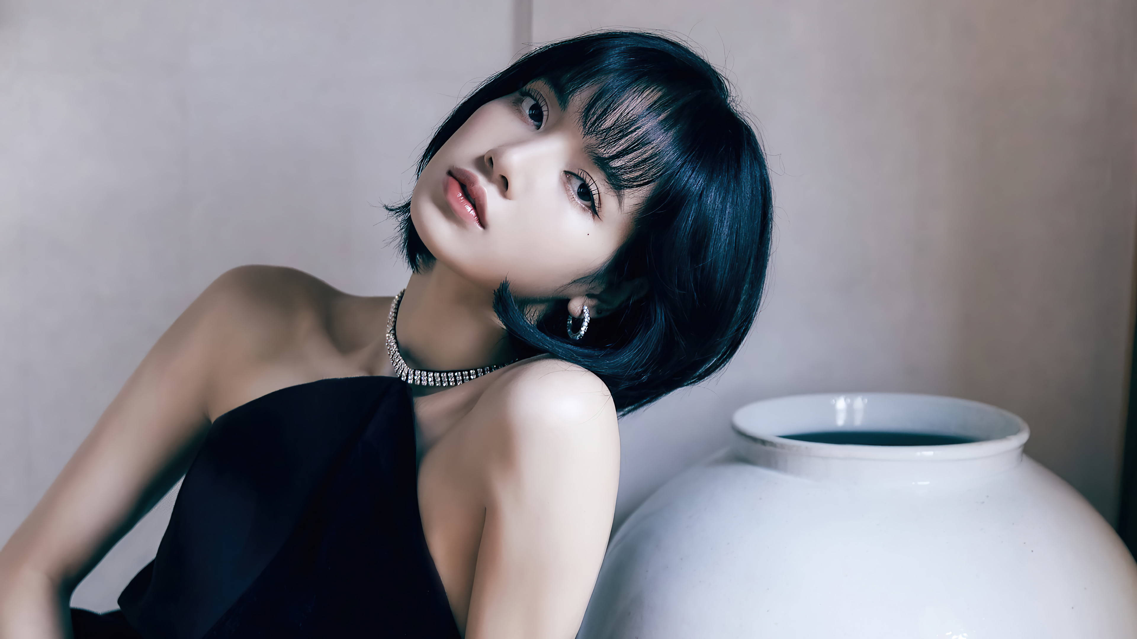 Lisa, Blackpink, black dress, 4K Desktop Wallpaper