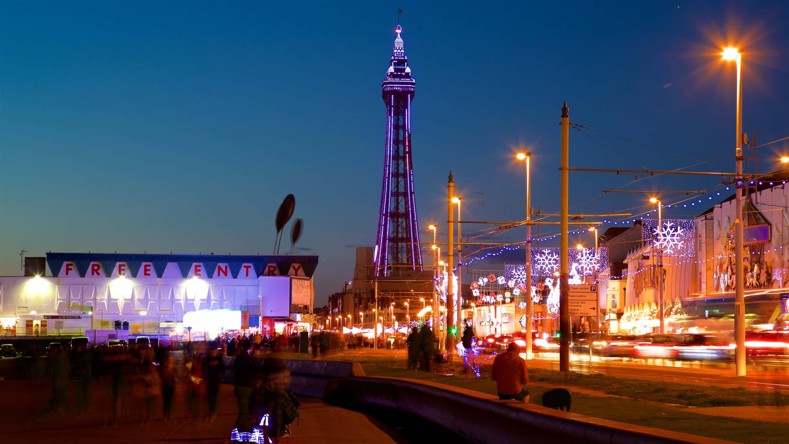 Blackpool Tower, twilight sky, festive lights, 2K Desktop Wallpaper
