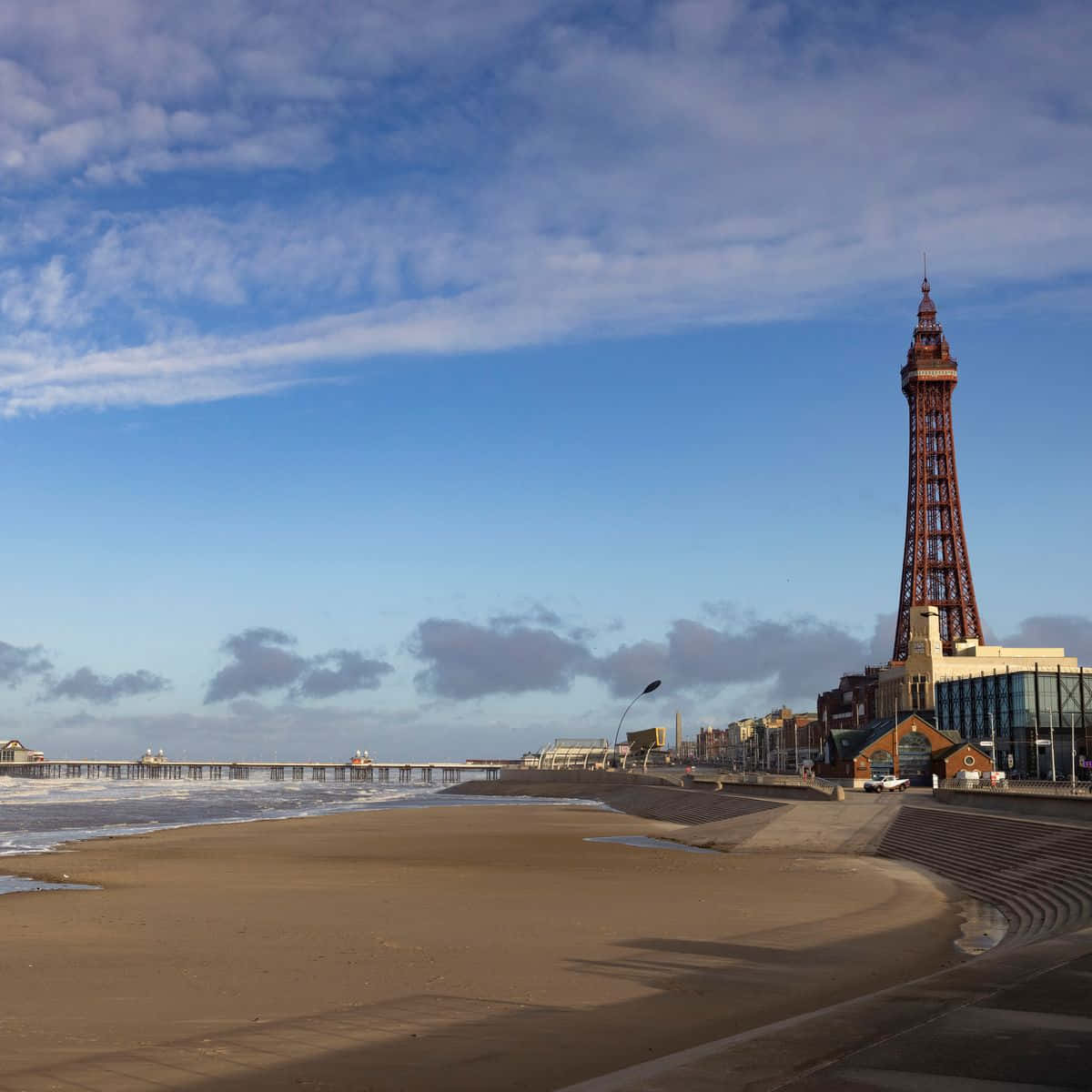 Blackpool Tower, beach, pier, SD Desktop Wallpaper