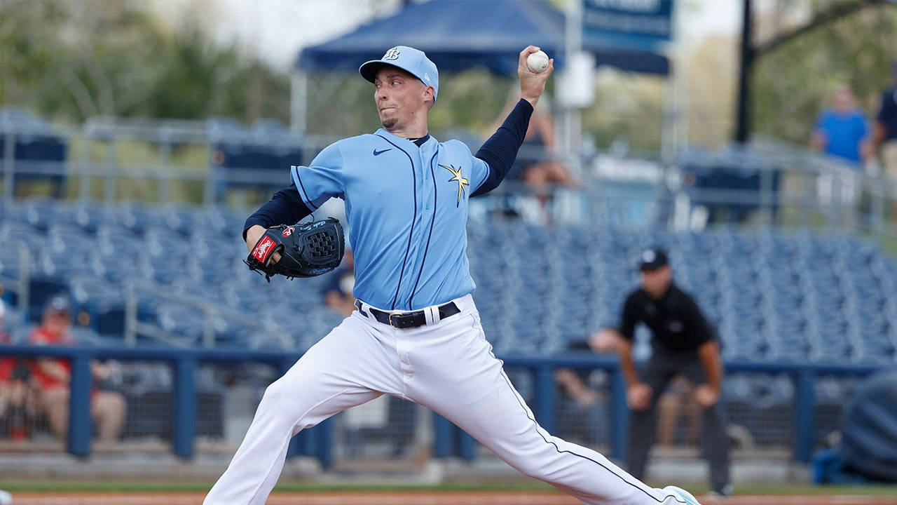 Blake Snell, light blue uniform, sunny day, HD Desktop Wallpaper
