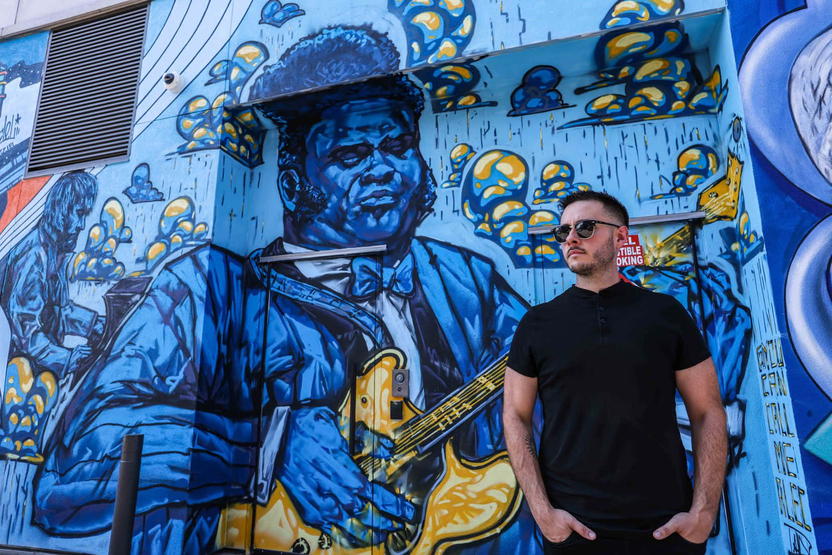 Blind Lemon Jefferson, vibrant blue mural, jazz guitarist, HD Desktop Wallpaper