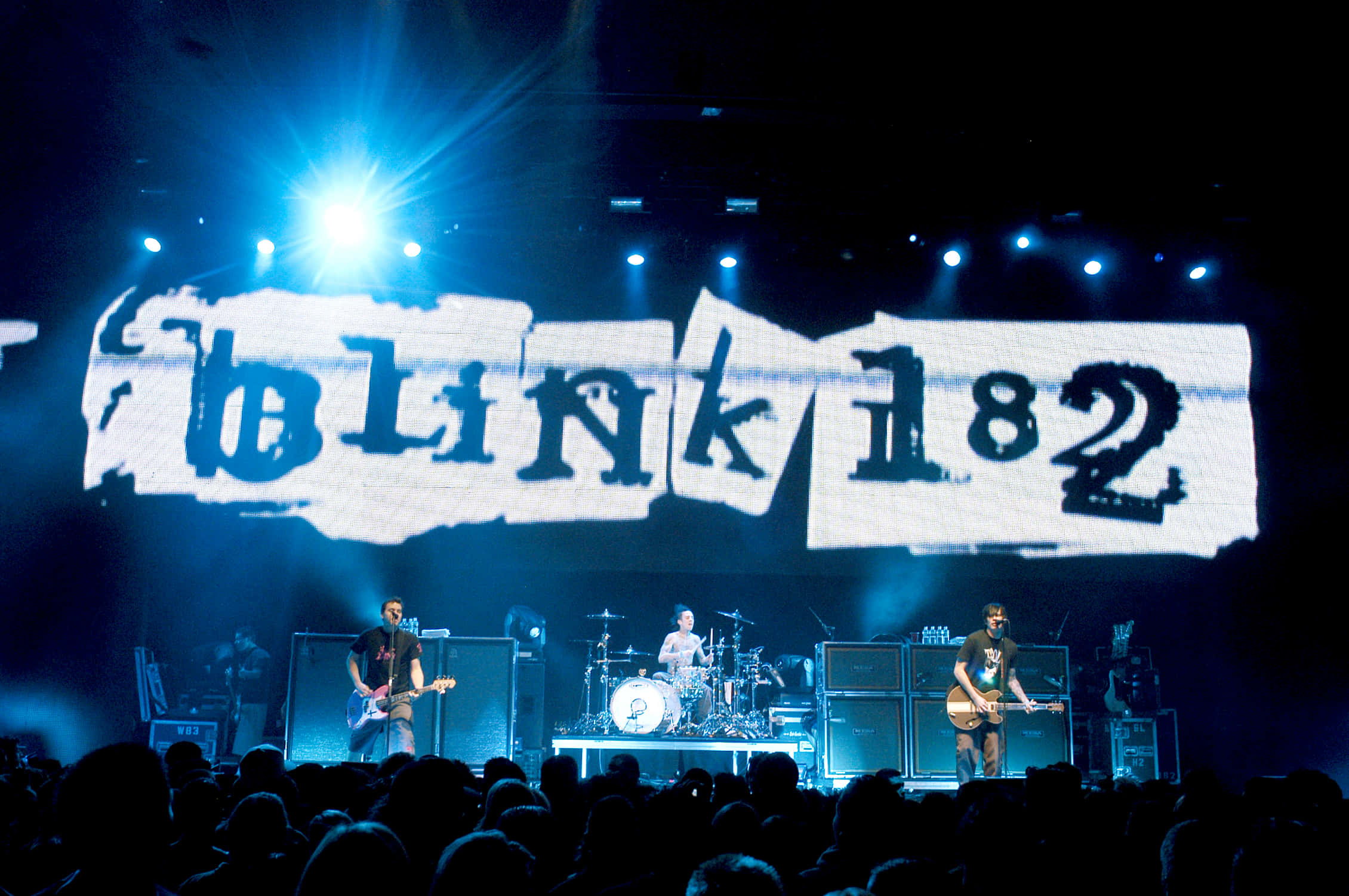 Blink-182, live concert performance, bright blue lights, Full HD Desktop Wallpaper