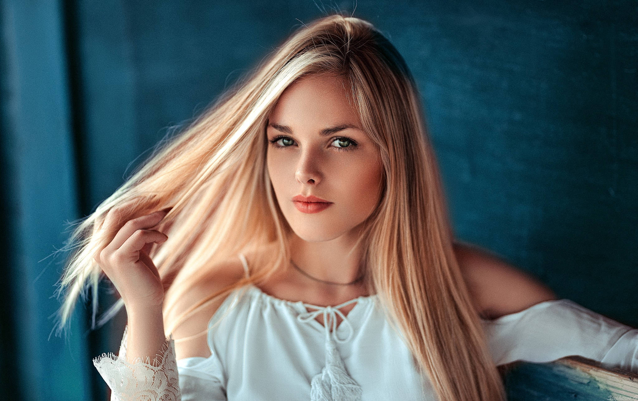 blonde female model, green eyes, deep blue textured backdrop, Full HD Desktop Wallpaper
