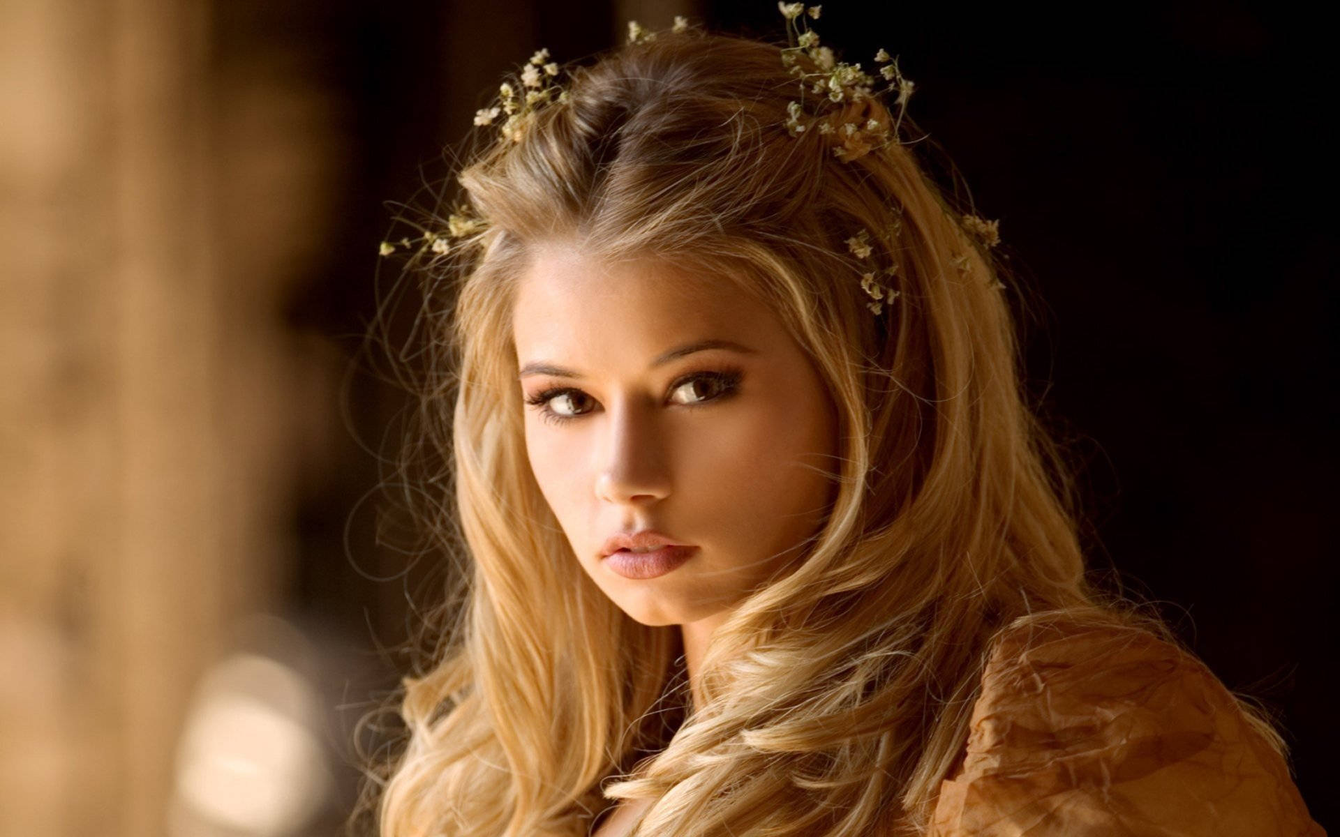 blonde female model, golden hair, delicate flowers, Full HD Desktop Wallpaper