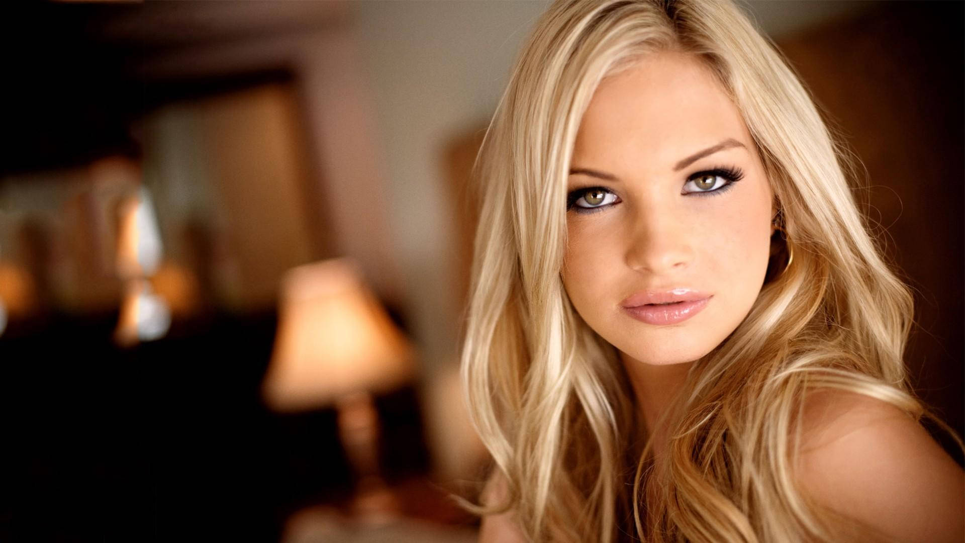 blonde woman, hazel eyes, close-up portrait, Full HD Desktop Wallpaper