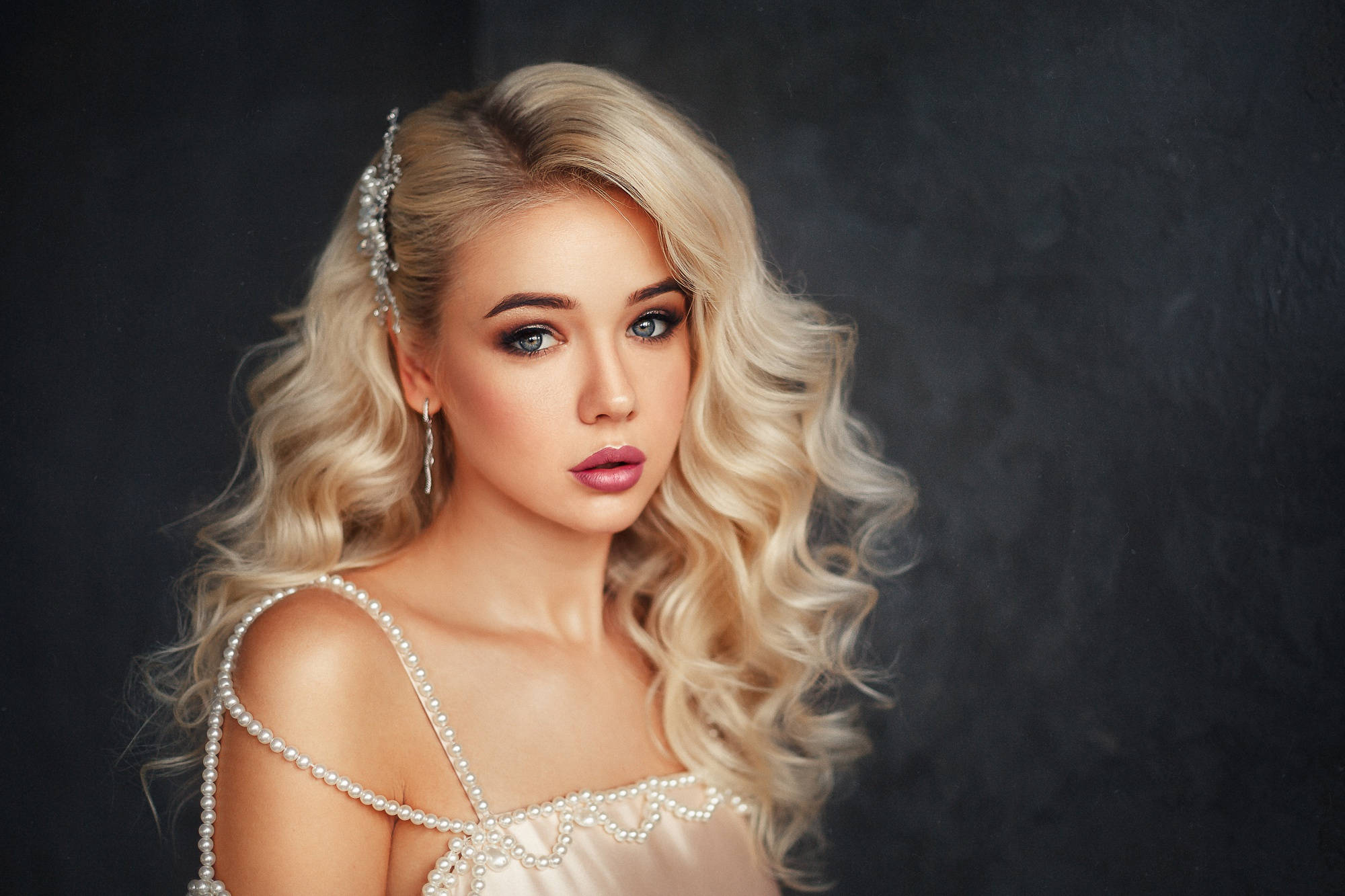 blonde female model, wavy hair, pearl-adorned dress, Full HD Desktop Wallpaper