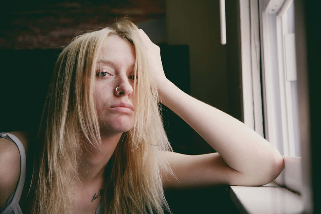 blonde hair, windowsill, soft natural light, SD Desktop Wallpaper