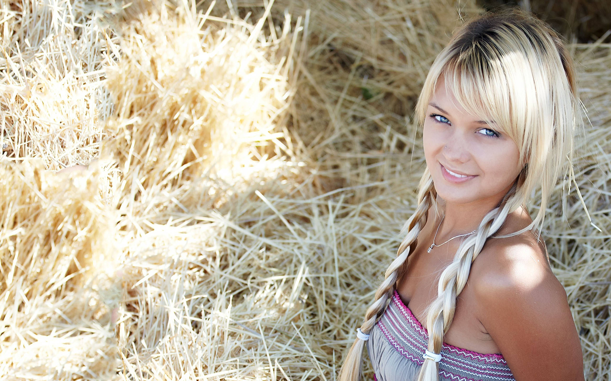 blonde woman, bed of hay, golden hay bale, 2K Desktop Wallpaper