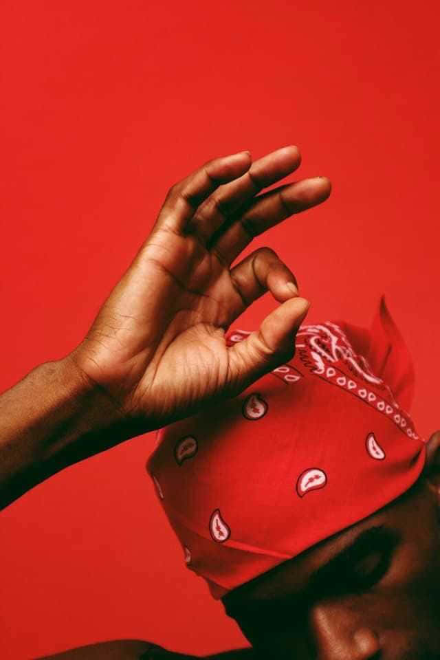 Blood Gang, red bandana, white paisley patterns, SD Phone Wallpaper