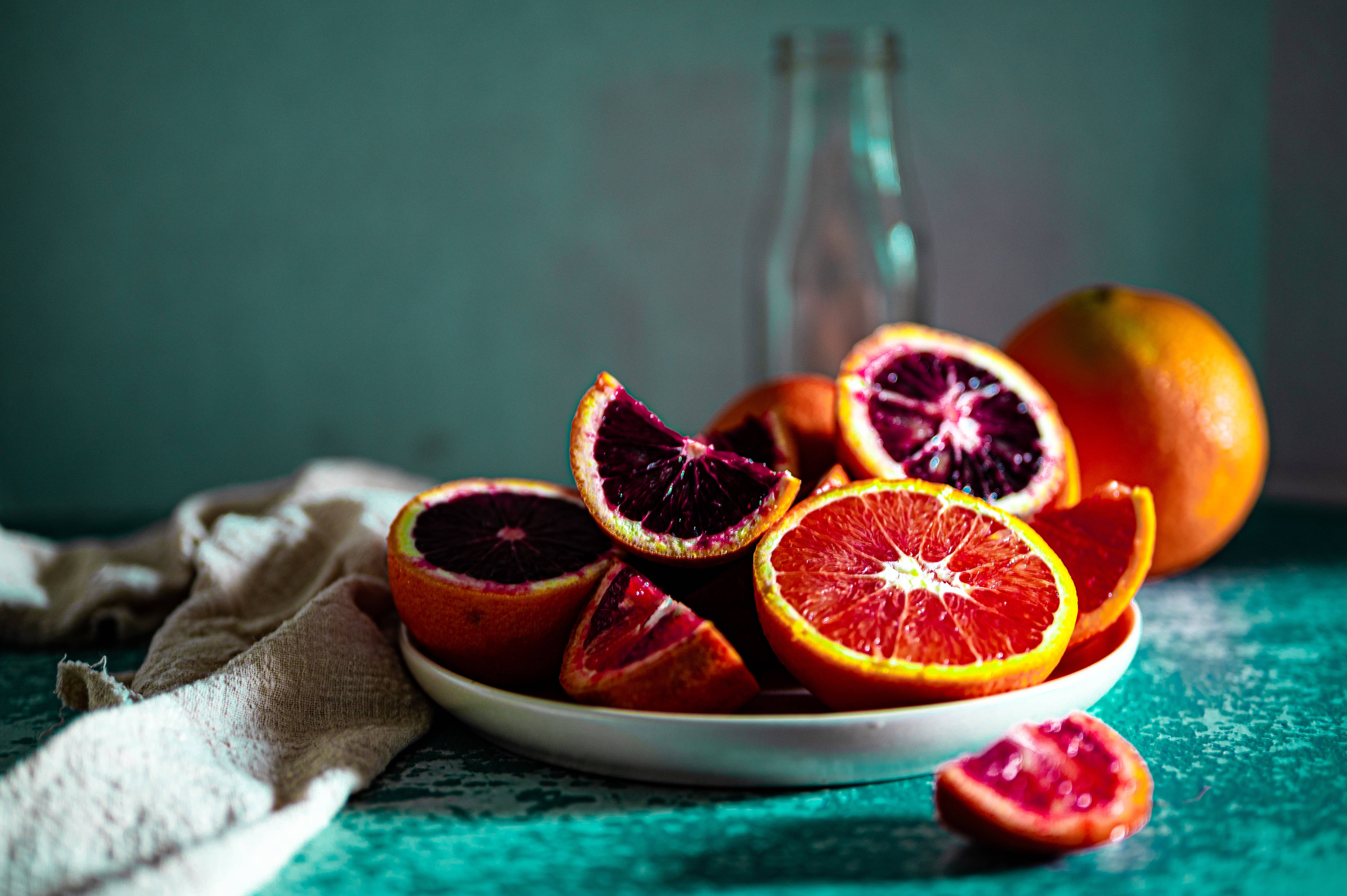 blood orange, crimson flesh, white bowl, 5K Desktop Wallpaper