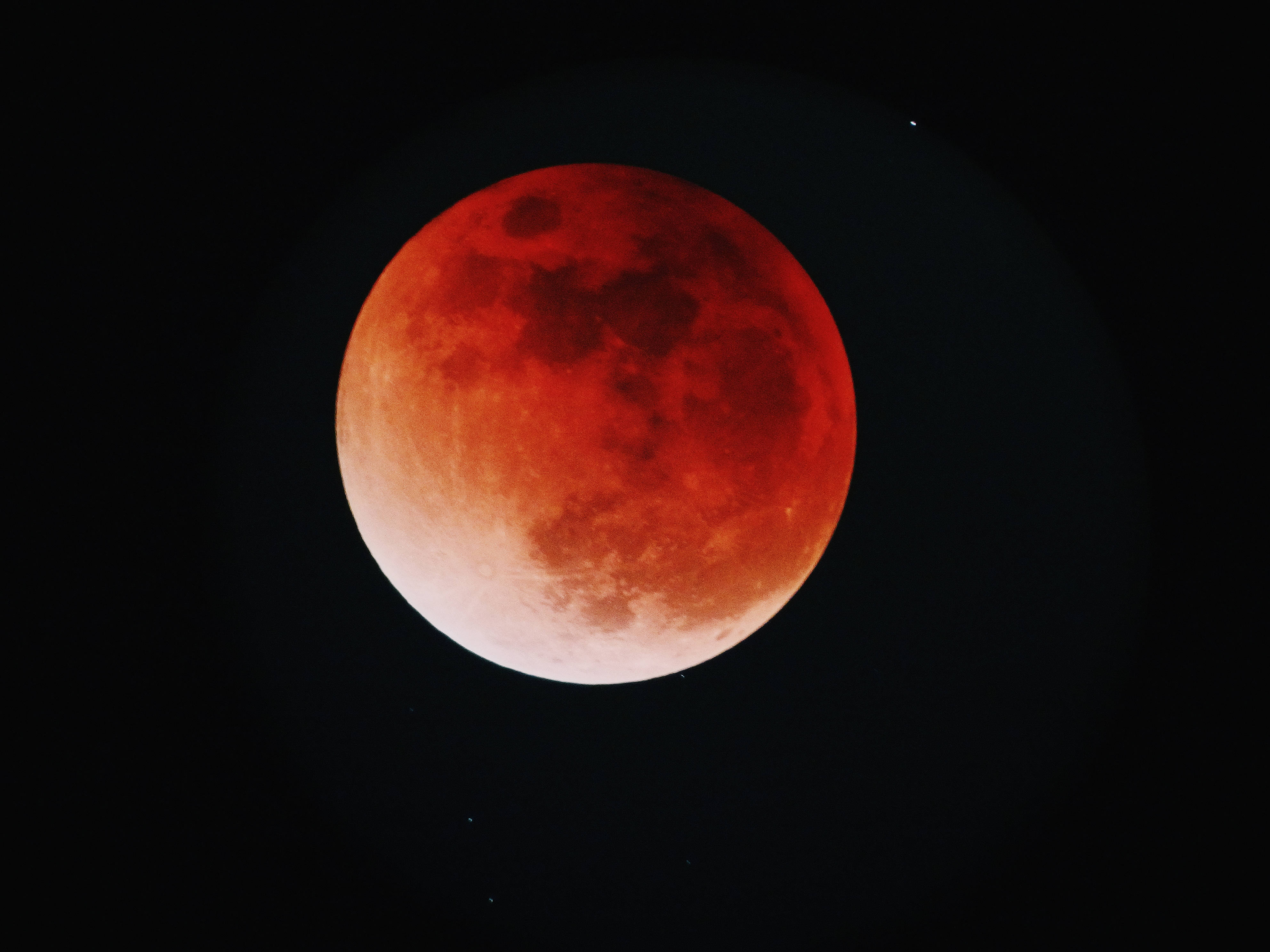 blood red moon, pitch black sky, total lunar eclipse, 4K Desktop Wallpaper