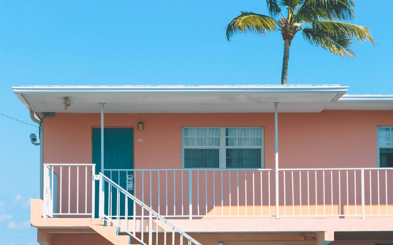 pastel pink beach house, teal door, white balcony, HD Desktop Wallpaper