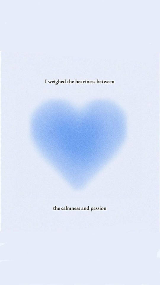 Blue Heart Aura Aesthetic, soft blue heart, pale background, SD Phone Wallpaper
