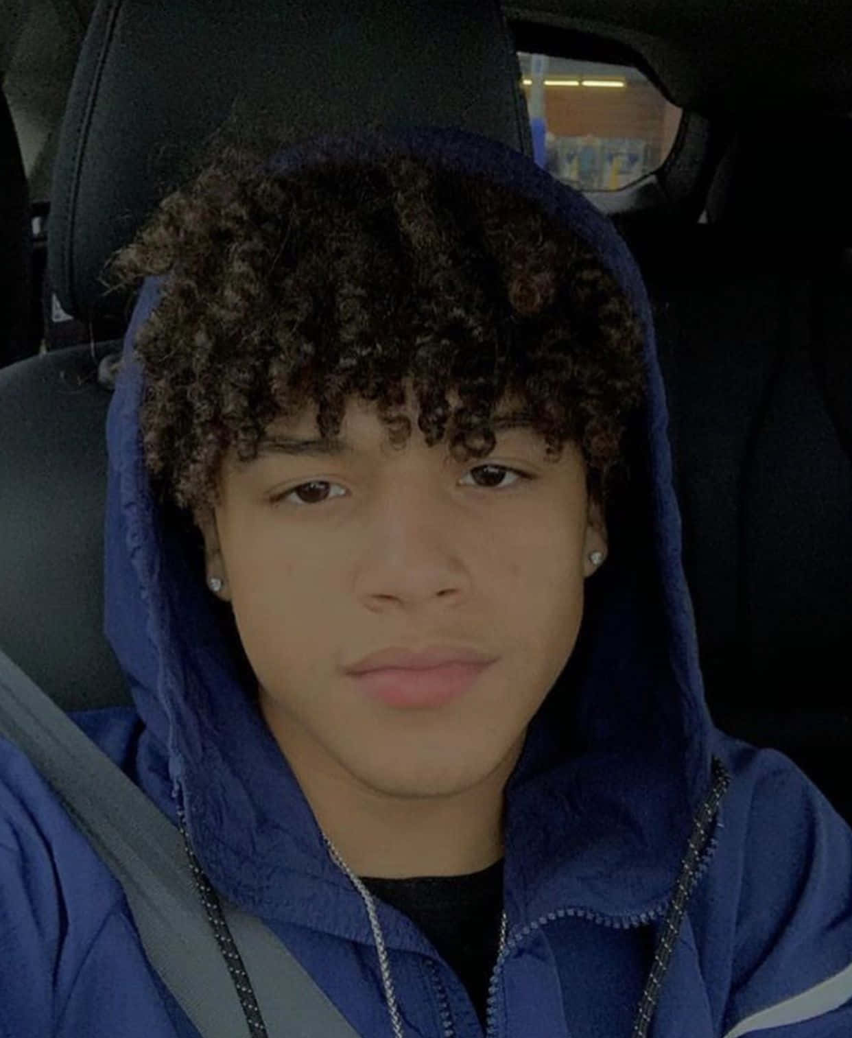 curly haired boy, blue hoodie, car, HD Phone Wallpaper