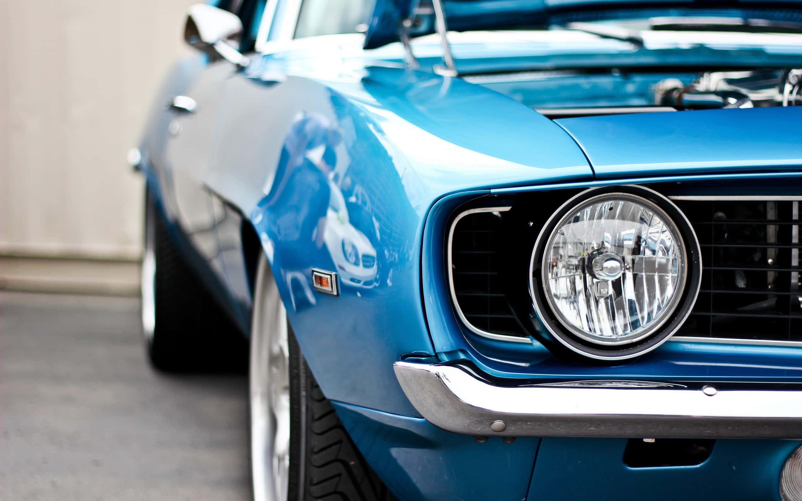 blue muscle car, hood open, round headlight, 2K Desktop Wallpaper