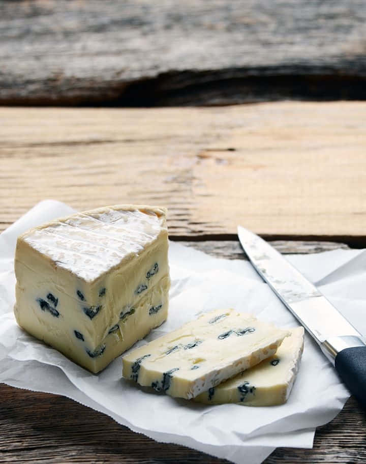 blue cheese, wedge of blue cheese, marbled veins, SD Phone Wallpaper