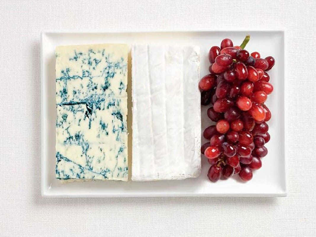 blue cheese, white plate, wedge of blue cheese, SD Desktop Wallpaper